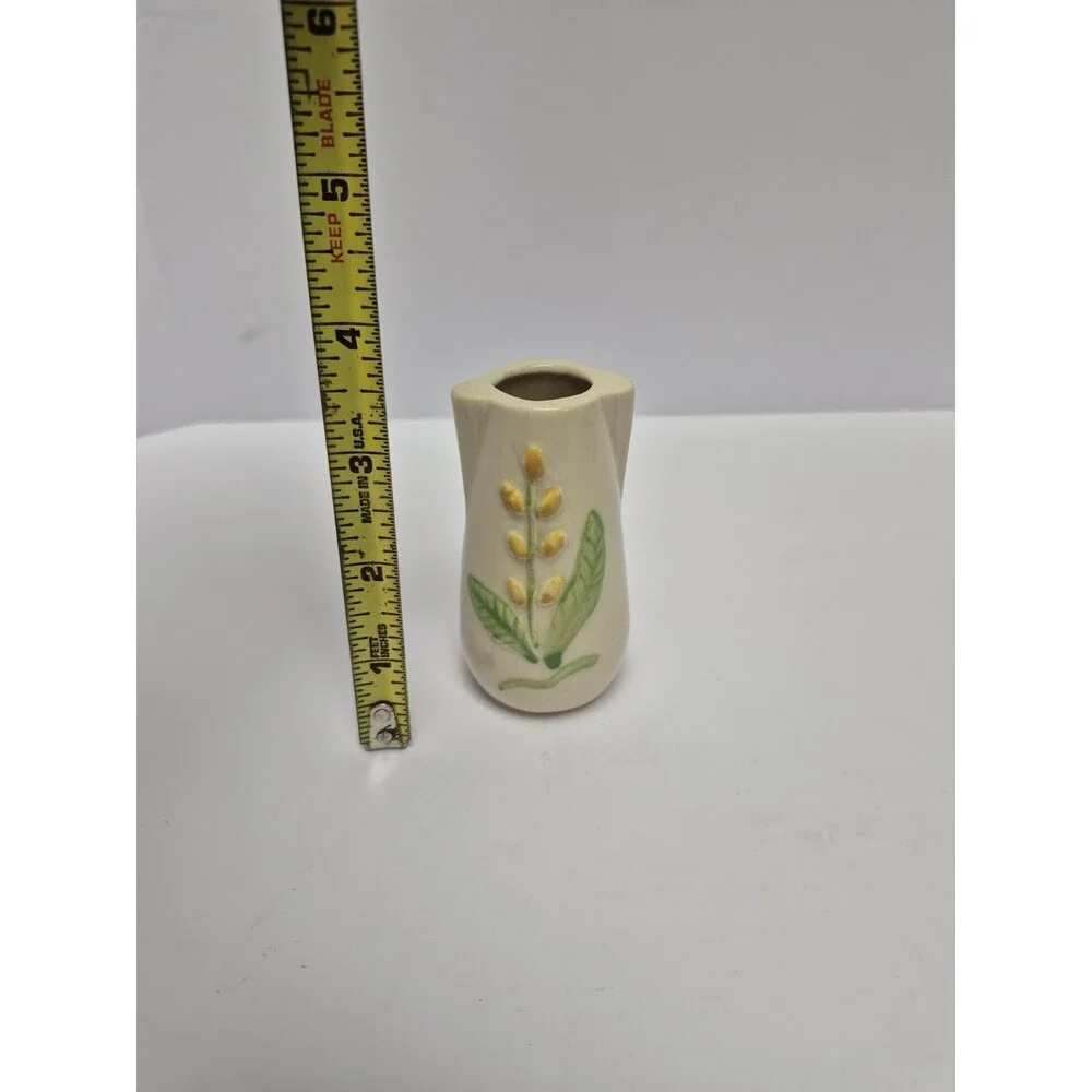 Vintage Shawnee USA Art Pottery Wheat Mini Vase 3 3/8